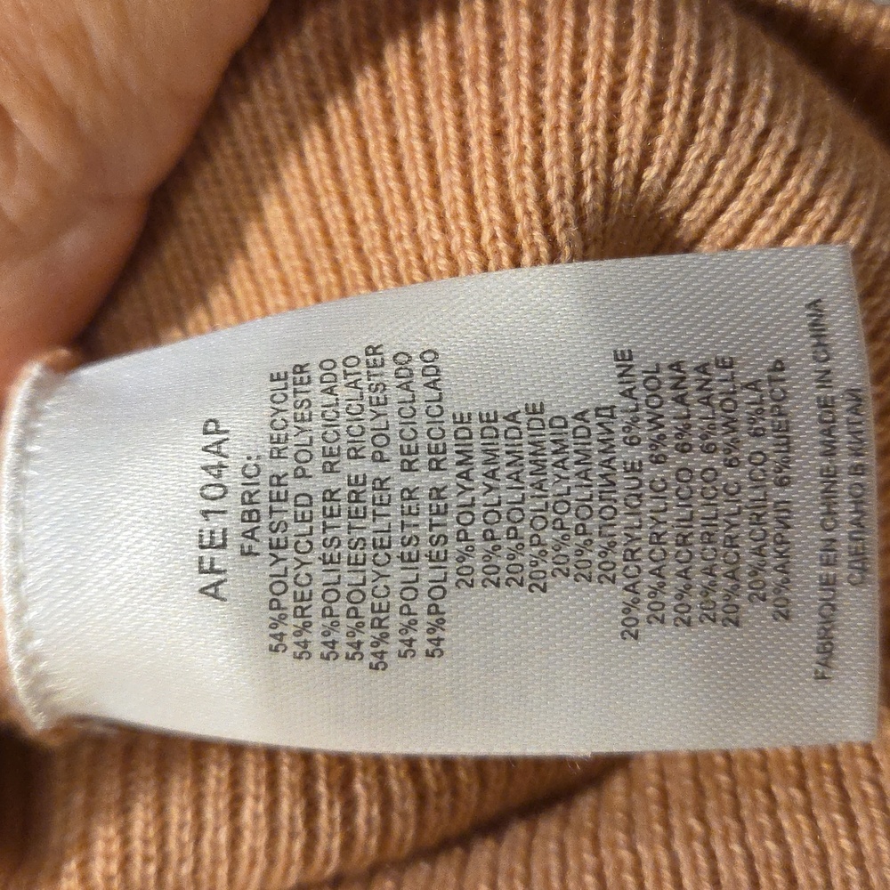 Molly Bracken Premium Knit Top in Peach NWOT - Picture 5 of 10